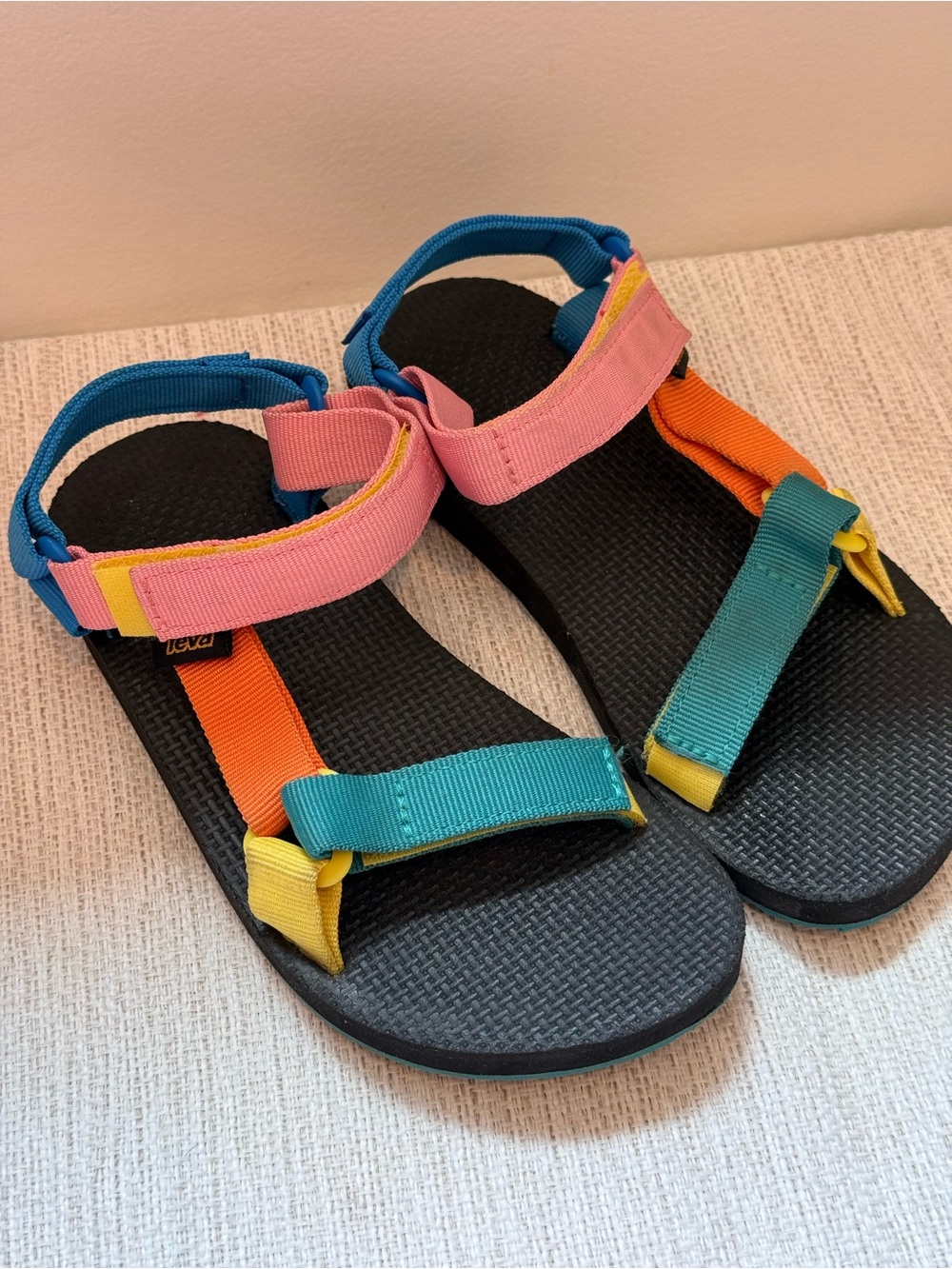 Colorblock TEVA Outdoor Sport Sandals - Pink, Teal, Orange, Yellow Girls sz 2